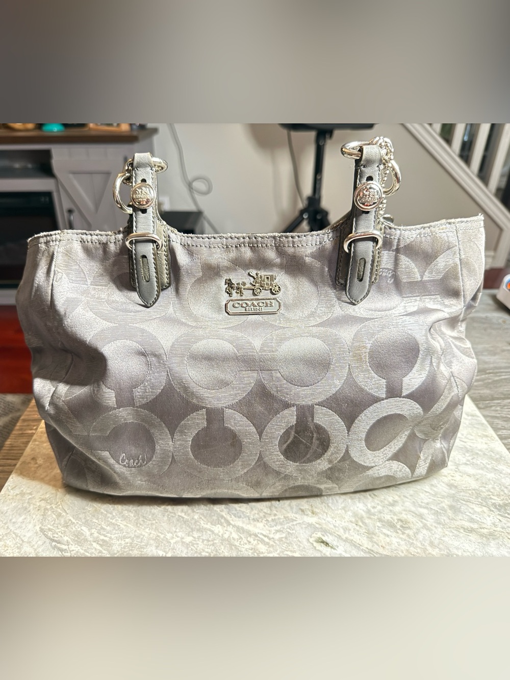 👜 Coach Mia Op Art Lurex Tote – Style F15746